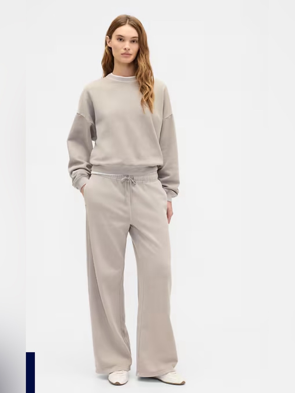 GAP Relaxed Straight-Leg Sweatpants L in Color: Quail